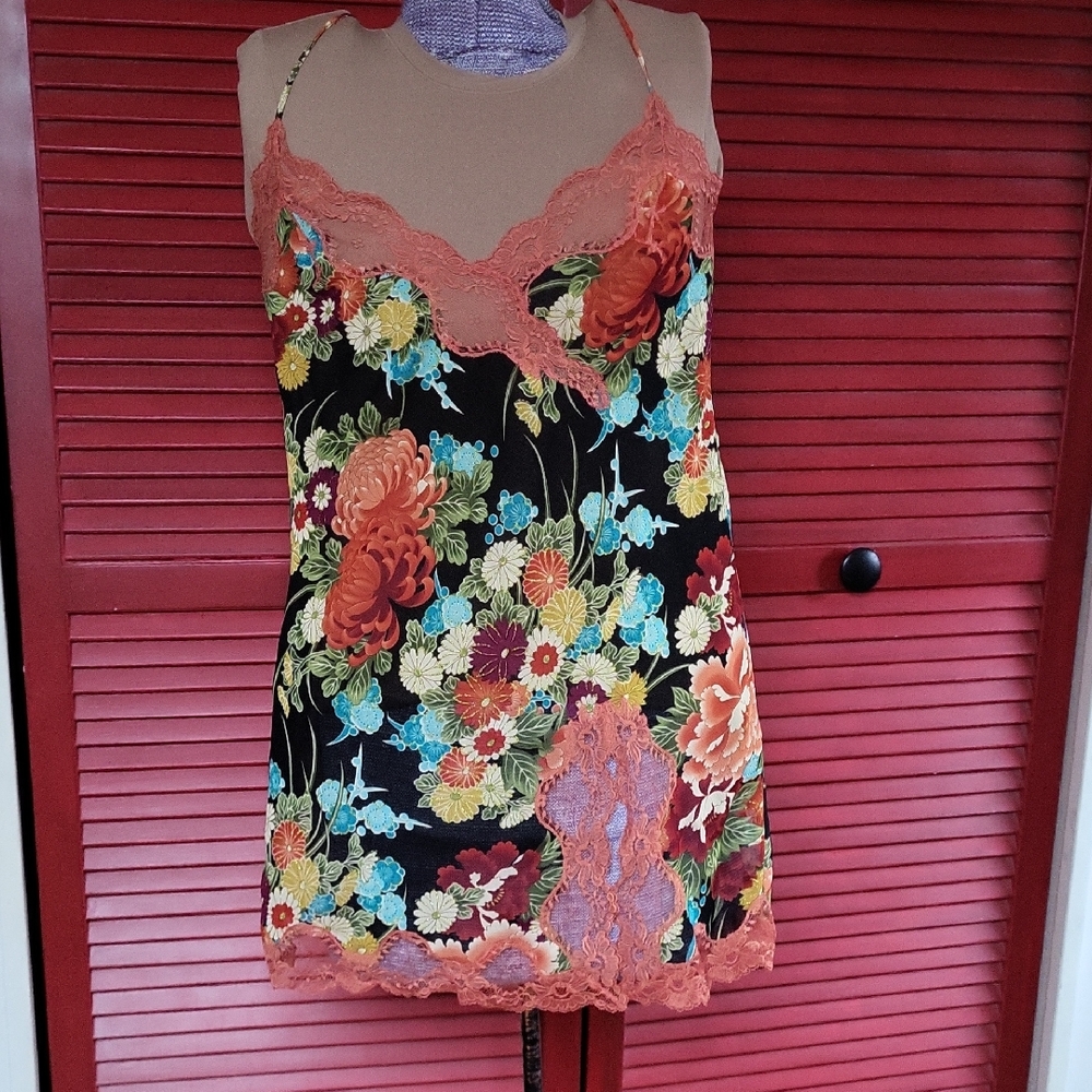 Rare and Unique Sybaris Lingerie/ Floral Lace Trim (size 6/8)